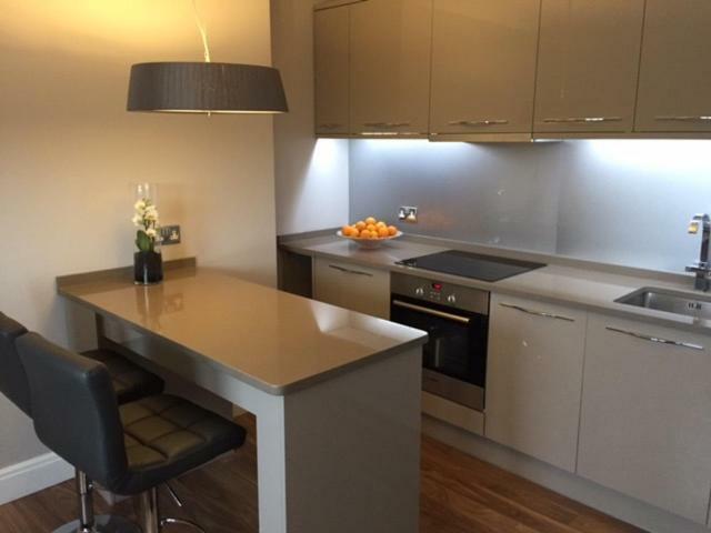 Stunning 2 Bed Flat Shepherds Bush Lägenhet London Exteriör bild